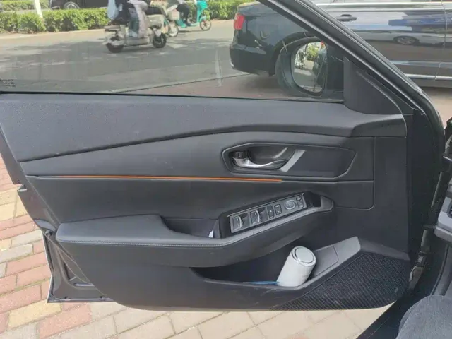 Honda Accord — Фото автомобиля 7