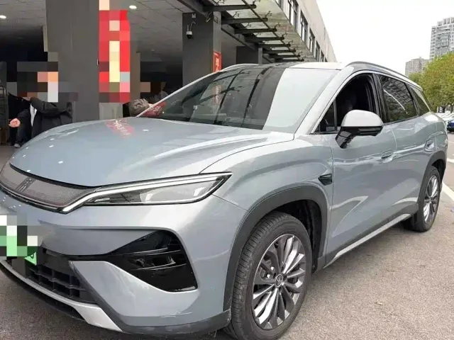 Фотография автомобиля — BYD Song Ultra