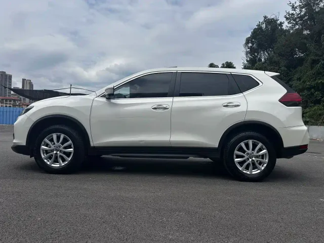 Nissan X-Trail — Фото автомобиля 14