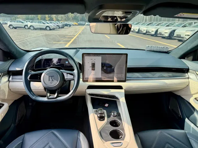 Zeekr 001 — Фото автомобиля 11