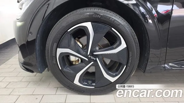 Kia EV6 — Фото автомобиля 5