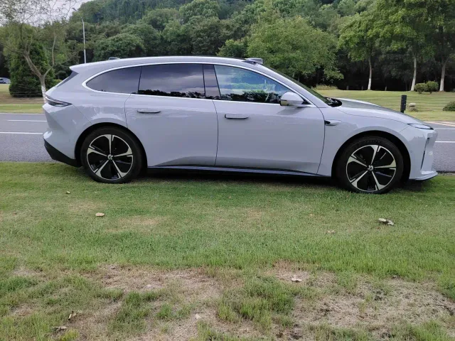 Nio ET5 Touring — Фото автомобиля 3