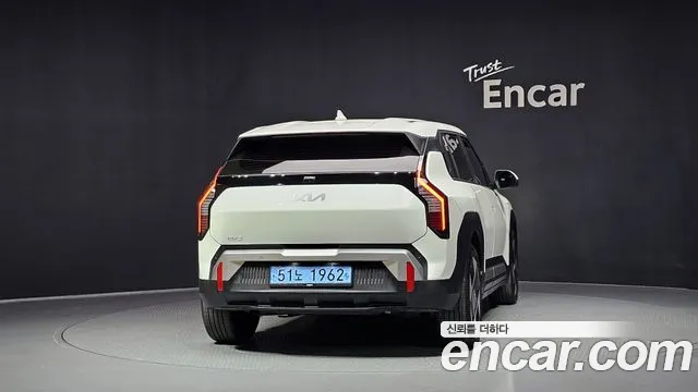 Kia EV3 — Фото автомобиля 4