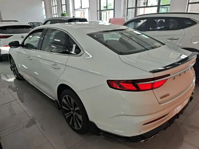 Geely Xingrui — Фото автомобиля 4