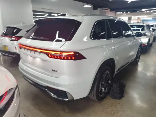 Geely Xingyue L — Фото автомобиля 6