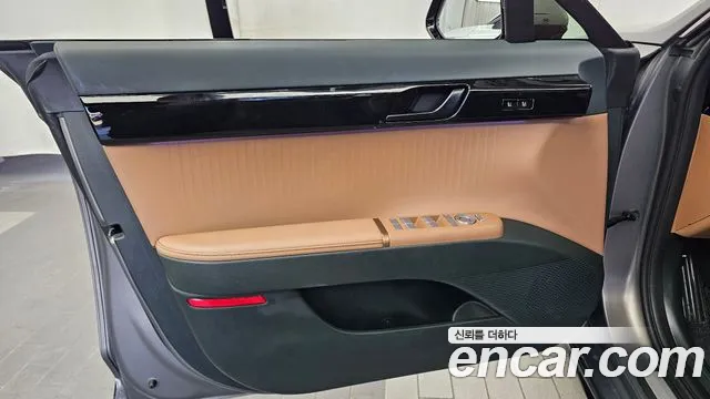 Hyundai Grandeur GN7 — Фото автомобиля 13