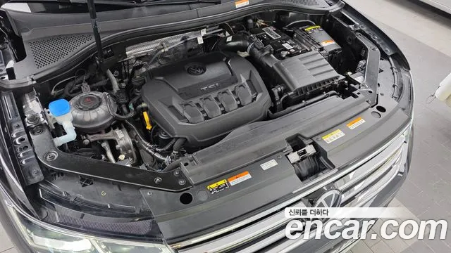 Volkswagen Tiguan — Фото автомобиля 9
