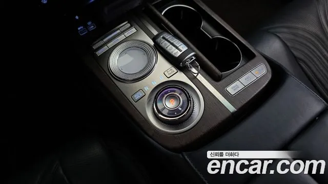 Genesis G80 Бензин 2.5 турбо AWD — Фото автомобиля 9