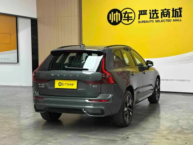 Volvo XC60 — Фото автомобиля 7