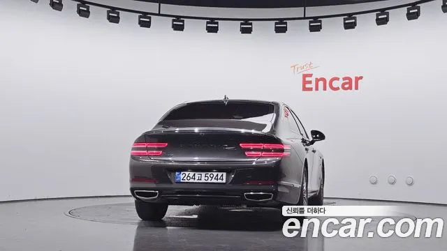 Genesis G80 Бензин 2.5 турбо 2WD — Фото автомобиля 4