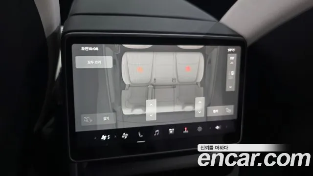 Tesla Model Y — Фото автомобиля 28
