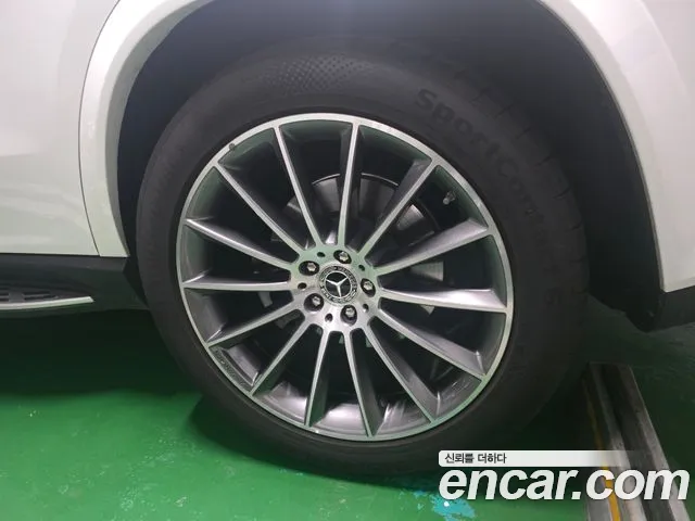Mercedes-Benz GLE-Class — Фото автомобиля 5