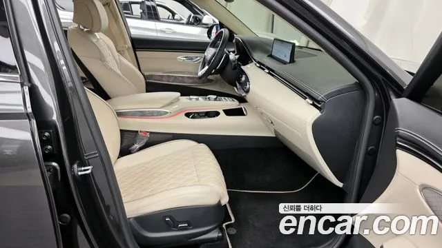 Genesis GV70 2.5T Бензин AWD — Фото автомобиля 11