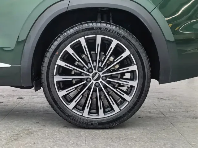 Geely Xingyue L — Фото автомобиля 16