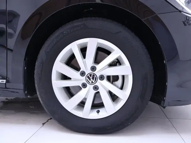 Volkswagen Passat — Фото автомобиля 6