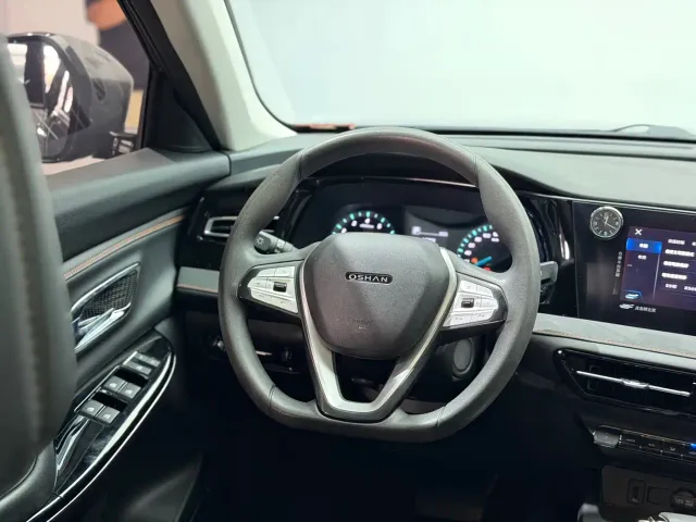 Changan X7 Plus — Фото автомобиля 16