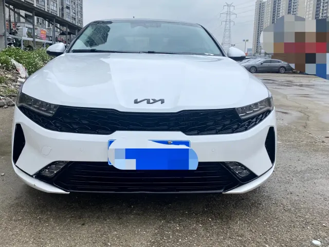 Kia K5 — Фото автомобиля 2