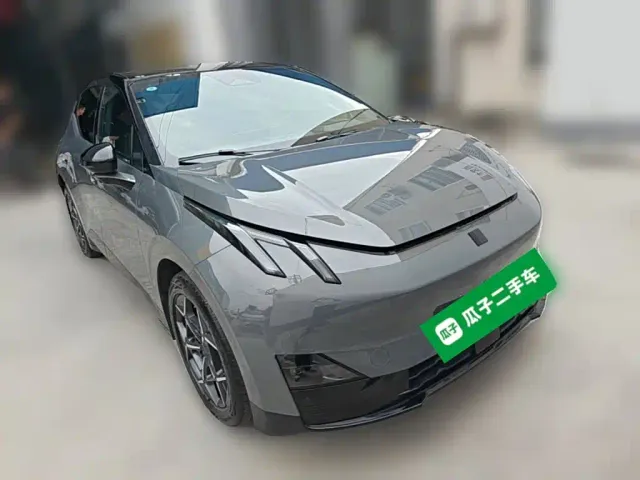 Lynk & Co Z20 — Фото автомобиля 5