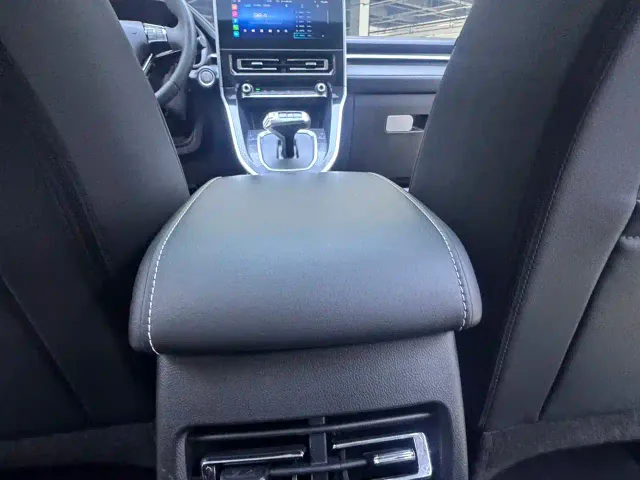 Haval M6 — Фото автомобиля 16