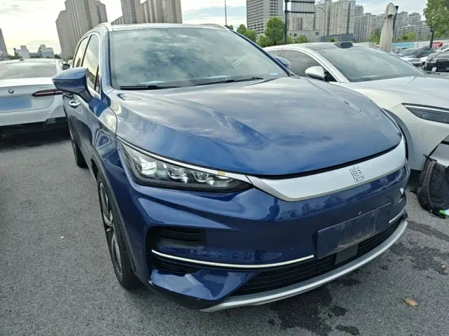 BYD Tang — Фото автомобиля 3
