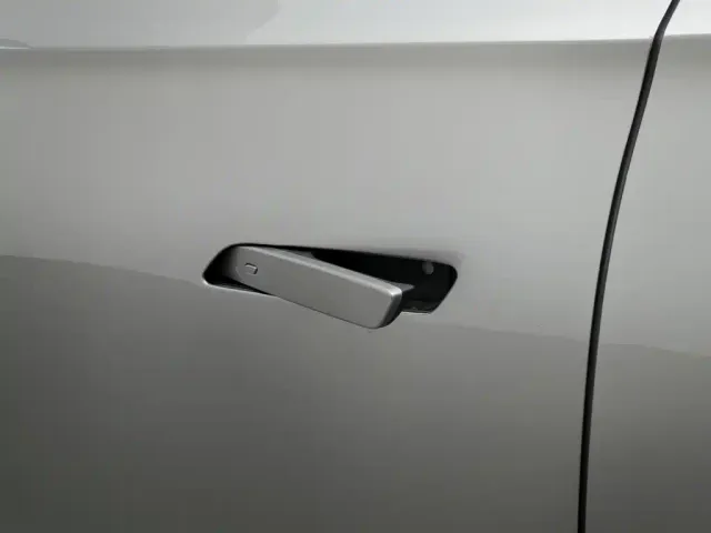 Roewe RX5 — Фото автомобиля 18