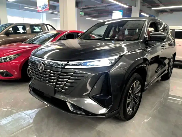 Фотография автомобиля — Changan CS75 Plus