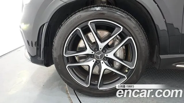 Mercedes-Benz GLE-Class — Фото автомобиля 5