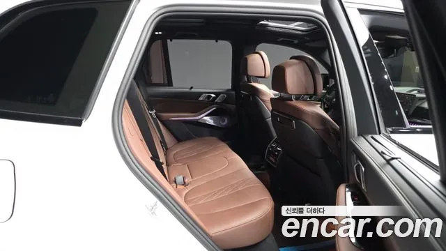 BMW X5 xDrive 40i M Sport — Фото автомобиля 12