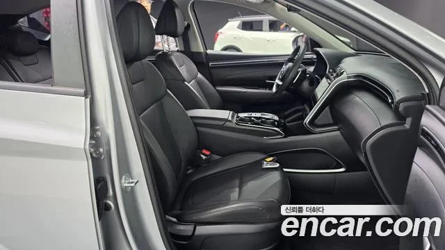 Hyundai Tucson Tucson (NX4) Дизель 2.0 2WD — Фото автомобиля 26