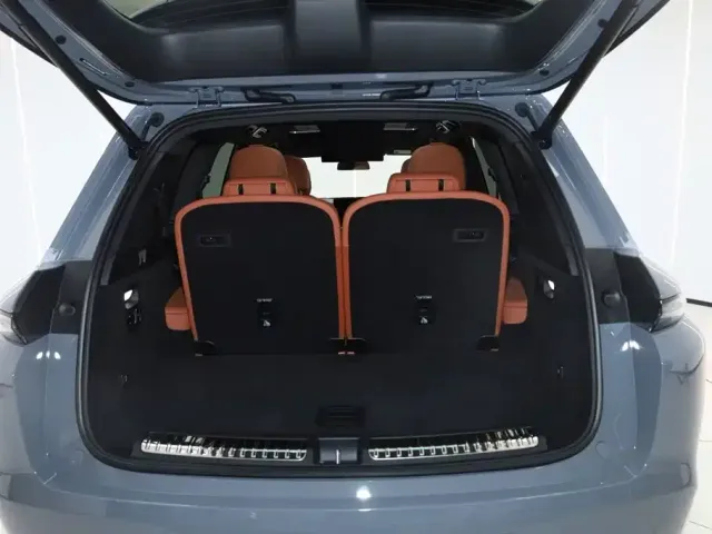 Li Auto Li L8 2025 Ultra Smart Renewal Edition — Фото автомобиля 15