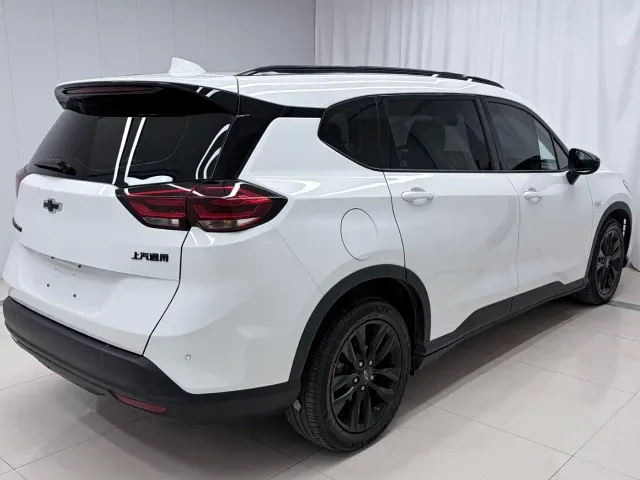 Chevrolet Orlando — Фото автомобиля 3