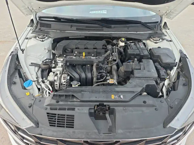 Hyundai Elantra — Фото автомобиля 10