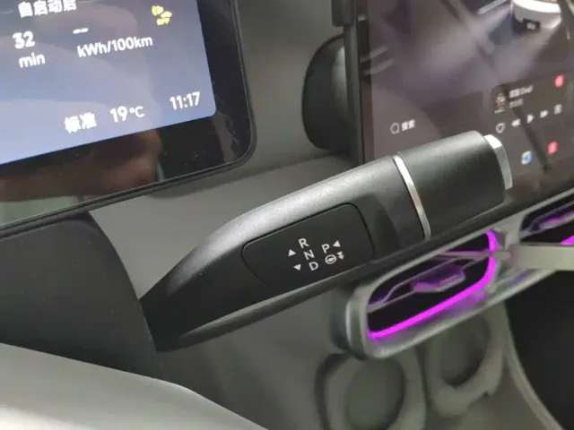 Leapmotor B10 — Фото автомобиля 13