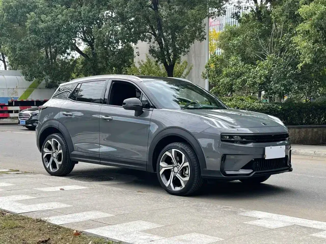 Lynk & Co 06 — Фото автомобиля 4