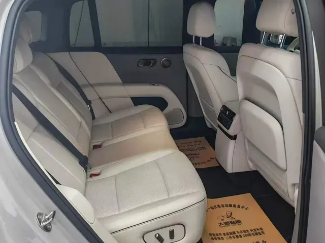 Li Auto i6 — Фото автомобиля 7