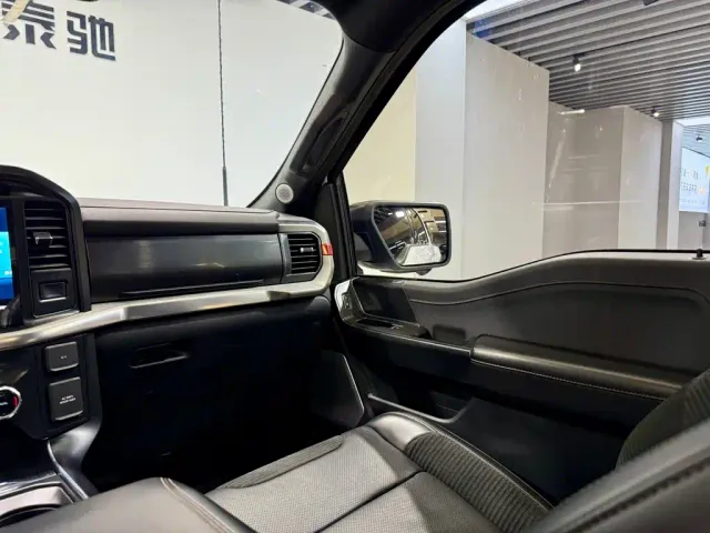 Ford F-150 Raptor — Фото автомобиля 28