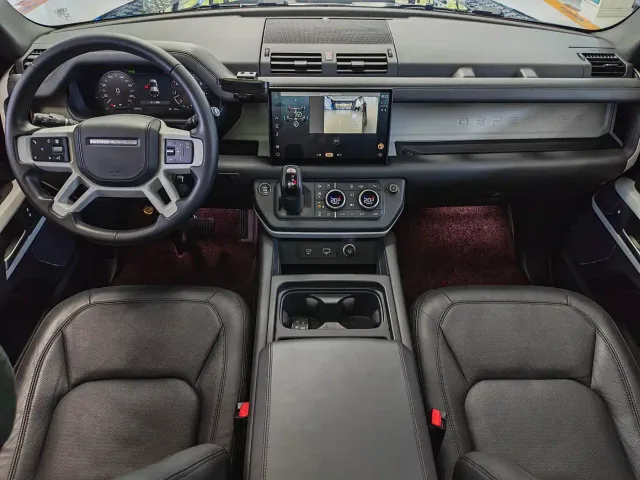 Land Rover Defender — Фото автомобиля 5