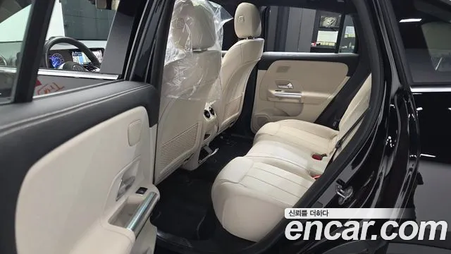 Mercedes-Benz EQA — Фото автомобиля 8