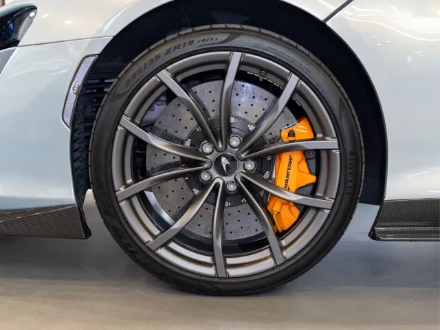 McLaren Artura — Фото автомобиля 6