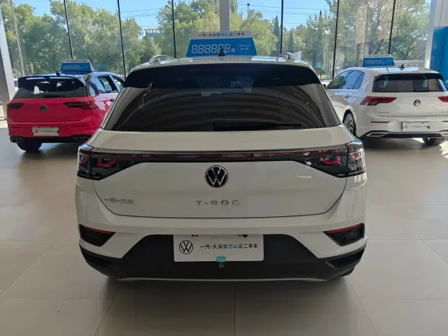 Volkswagen T-Roc — Фото автомобиля 5
