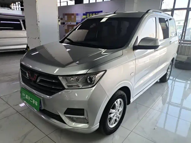 Фотография автомобиля — Wuling Hongguang