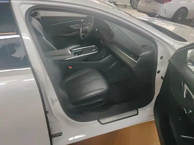 Buick LaCrosse — Фото автомобиля 8