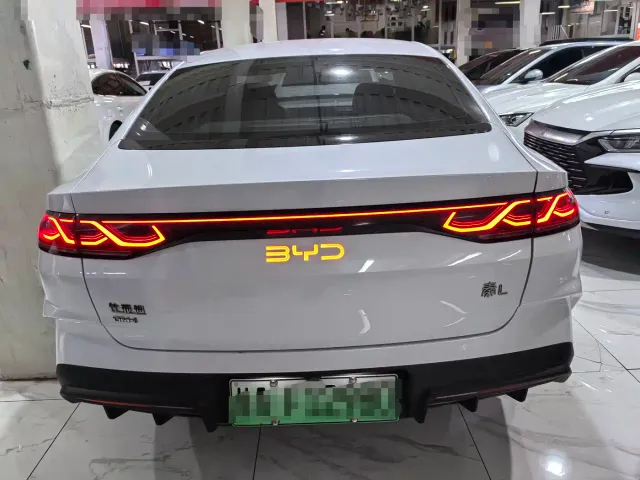 BYD Qin L — Фото автомобиля 4