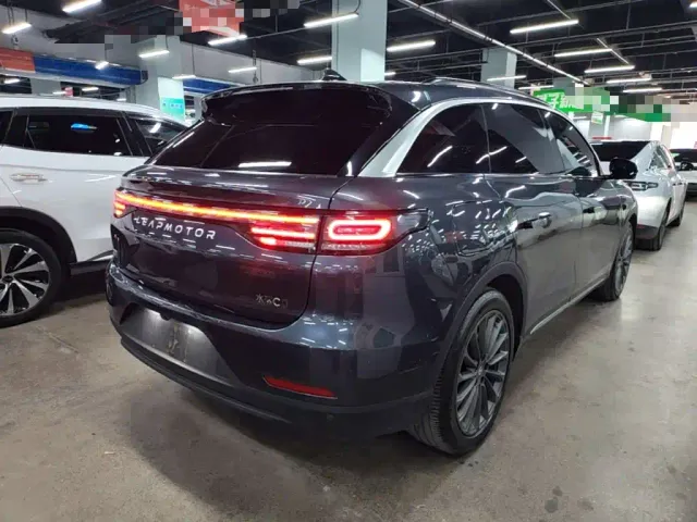 Leapmotor C11 — Фото автомобиля 6