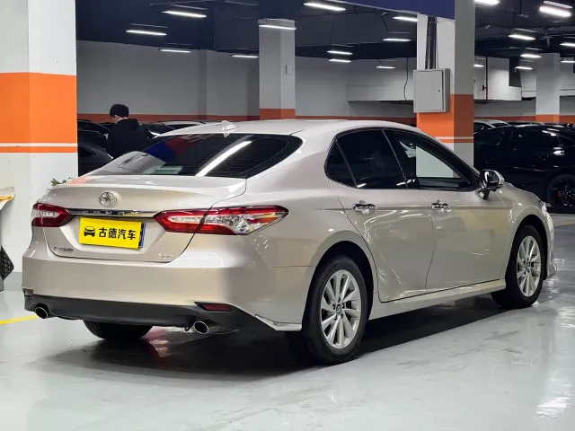 Toyota Camry — Фото автомобиля 7