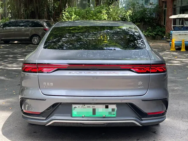 BYD Han — Фото автомобиля 12