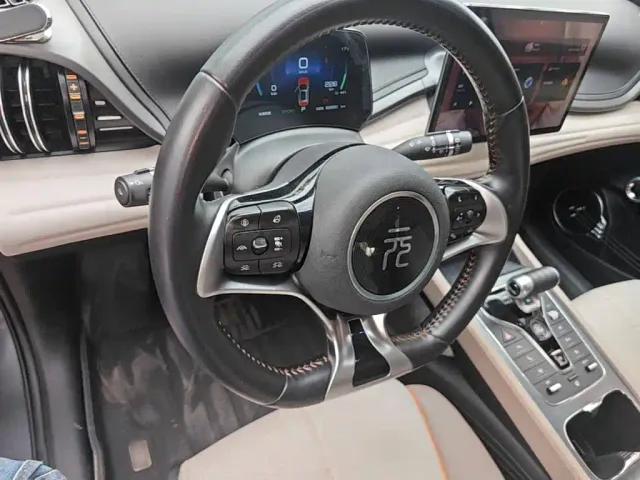 BYD Yuan PLUS — Фото автомобиля 10