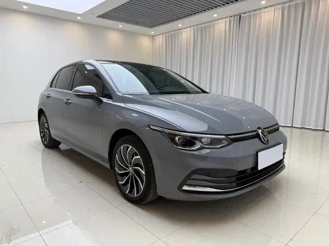 Volkswagen Golf — Фото автомобиля 3