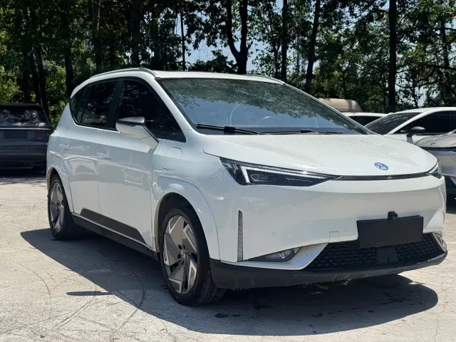 Hycan Z03 — Фото автомобиля 3
