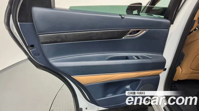 Genesis GV80 — Фото автомобиля 14